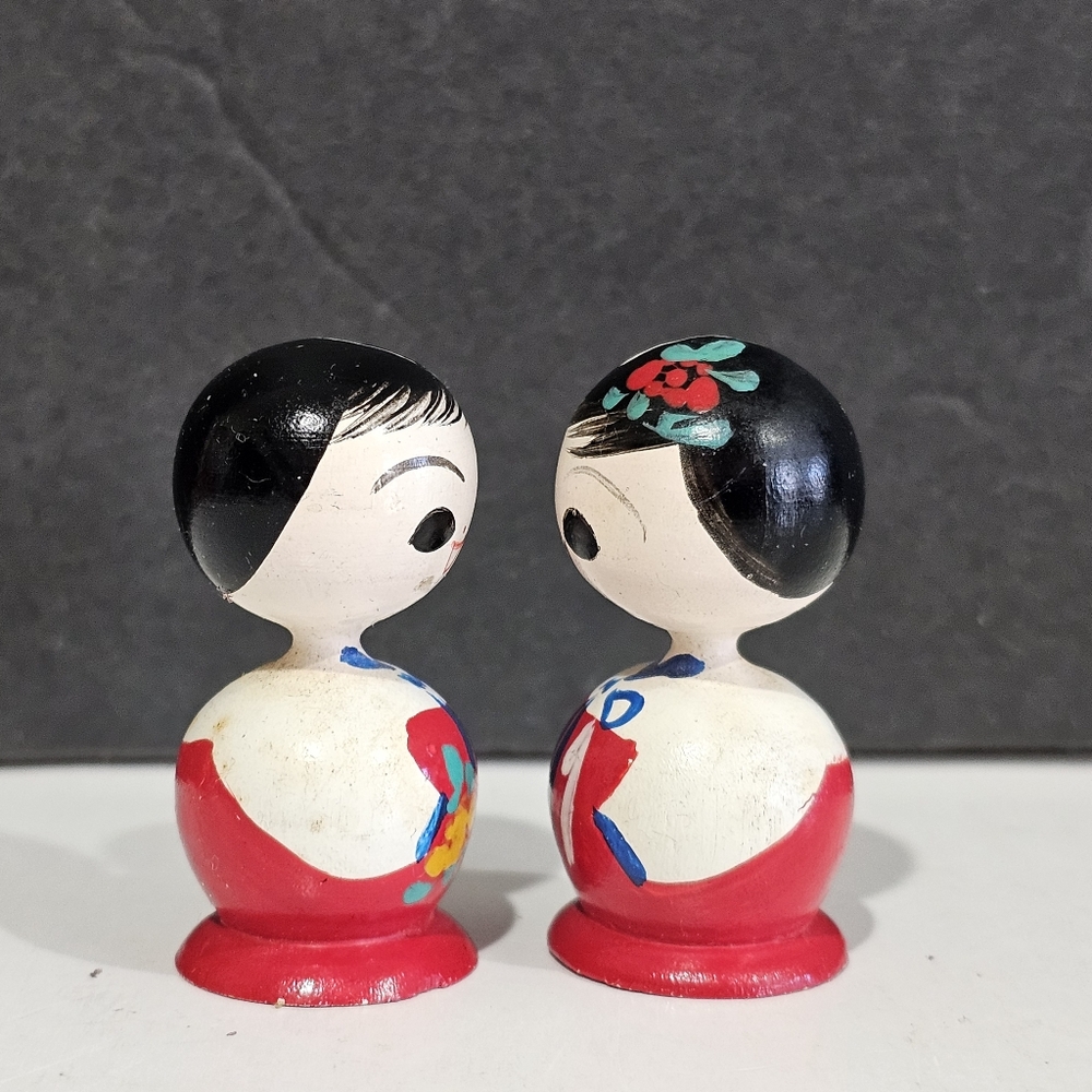 Vintage Korean Mini Kokeshi Dolls set of 2 - Picture 4 of 7
